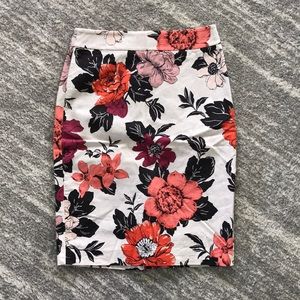 High waisted office skirt - perfect for summer!